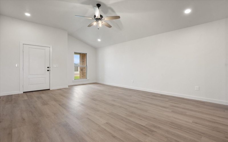 1620 N Clinton Avenue, Lubbock, TX 79416, 3 Habitaciones Habitaciones , ,2 BañosBaños,Residential,En Venta,1620 N Clinton Avenue,0,202560914