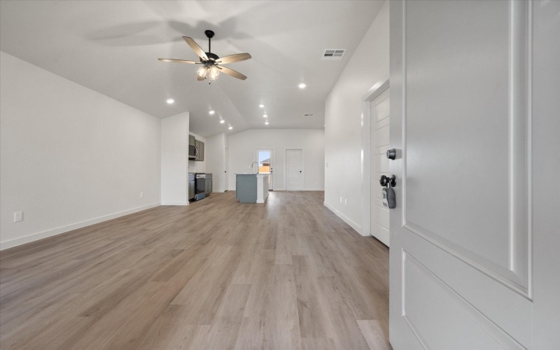 1620 N Clinton Avenue, Lubbock, TX 79416, 3 Habitaciones Habitaciones , ,2 BañosBaños,Residential,En Venta,1620 N Clinton Avenue,0,202560914