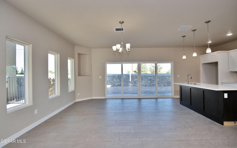 5905 Ruidoso Downs Street, El Paso, TX 79932, 4 Habitaciones Habitaciones , ,1 BañoBaños,Residential,En Venta,5905 Ruidoso Downs Street,921385