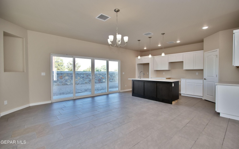 5905 Ruidoso Downs Street, El Paso, TX 79932, 4 Habitaciones Habitaciones , ,1 BañoBaños,Residential,En Venta,5905 Ruidoso Downs Street,921385