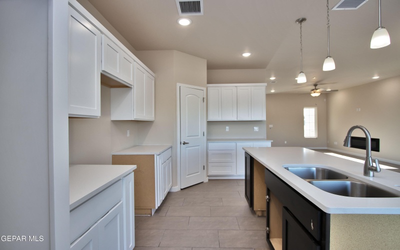 5905 Ruidoso Downs Street, El Paso, TX 79932, 4 Habitaciones Habitaciones , ,1 BañoBaños,Residential,En Venta,5905 Ruidoso Downs Street,921385