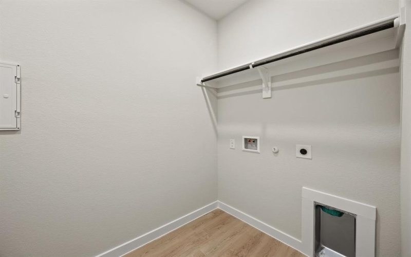 409 Llano Lane, Red Oak, TX 75154, 4 Habitaciones Habitaciones , ,3 BañosBaños,Residential,En Venta,409 Llano Lane,0,21066381