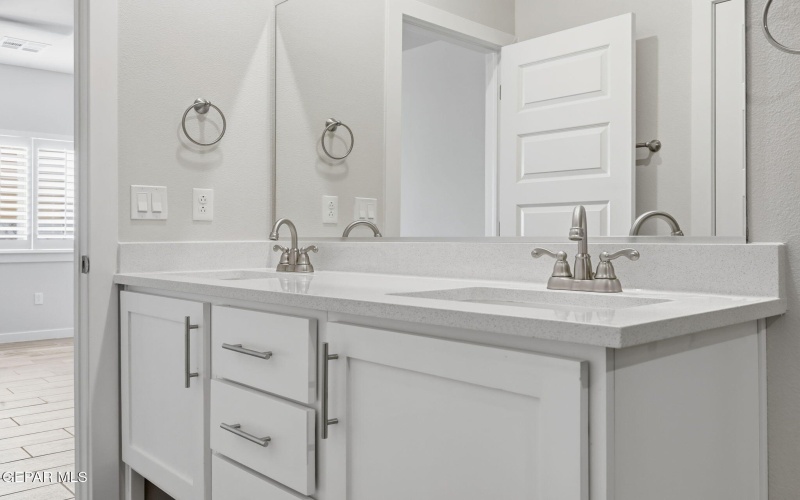 12929 Pontesbury Drive, El Paso, TX 79928, 4 Habitaciones Habitaciones , ,1 BañoBaños,Residential,En Venta,12929 Pontesbury Drive,0,921179