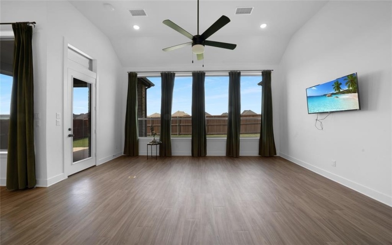 4224 Prickly Pear Drive, Aubrey, TX 76227, 4 Bedrooms Bedrooms, ,3 BathroomsBathrooms,Residential,For Sale,4224 Prickly Pear Drive,0,21066452