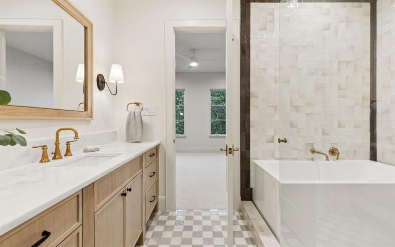 11815 Jamestown Road, Dallas, TX 75230, 6 Bedrooms Bedrooms, ,8 BathroomsBathrooms,Residential,For Sale,11815 Jamestown Road,0,21046534