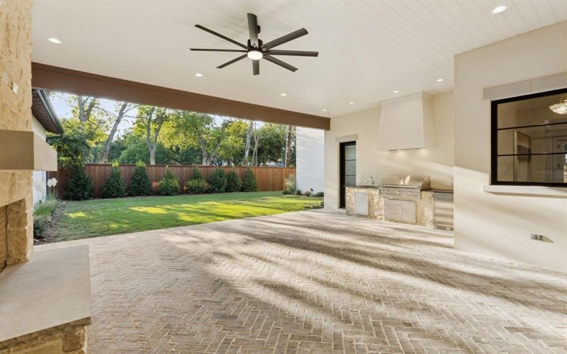 11815 Jamestown Road, Dallas, TX 75230, 6 Bedrooms Bedrooms, ,8 BathroomsBathrooms,Residential,For Sale,11815 Jamestown Road,0,21046534