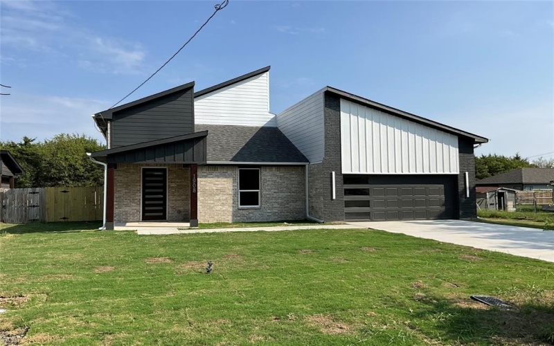 1908 Utilis, Greenville, TX 75401, 4 Bedrooms Bedrooms, ,2 BathroomsBathrooms,Residential,For Sale,1908 Utilis,0,21066347