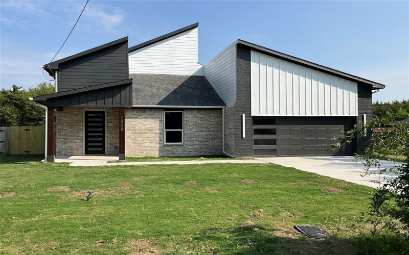 1908 Utilis, Greenville, TX 75401, 4 Bedrooms Bedrooms, ,2 BathroomsBathrooms,Residential,For Sale,1908 Utilis,0,21066347