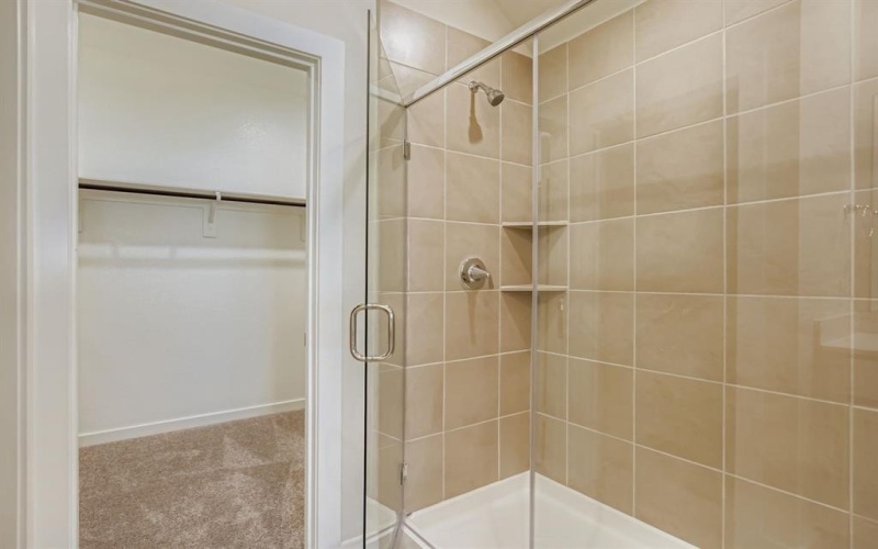 326 Amberville Drive, Red Oak, TX 75154, 3 Bedrooms Bedrooms, ,2 BathroomsBathrooms,Residential,For Sale,326 Amberville Drive,0,21066375