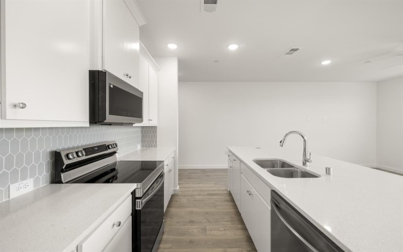 4611 Hawks Trail, Oak Point, TX 75068, 3 Bedrooms Bedrooms, ,2 BathroomsBathrooms,Residential,For Sale,4611 Hawks Trail,0,21067305