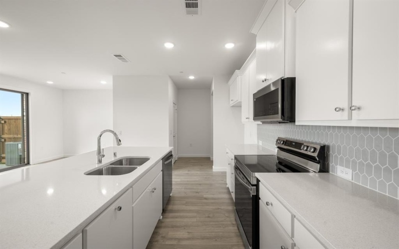 4611 Hawks Trail, Oak Point, TX 75068, 3 Bedrooms Bedrooms, ,2 BathroomsBathrooms,Residential,For Sale,4611 Hawks Trail,0,21067305