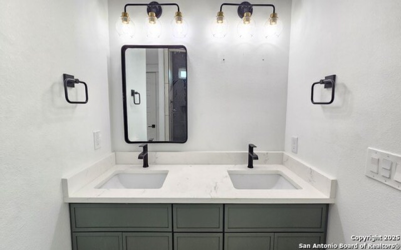 16123 Vaquero Dr, Atascosa, TX 78002, 4 Habitaciones Habitaciones , ,2 BañosBaños,Residential,En Venta,16123 Vaquero Dr,0,1909733