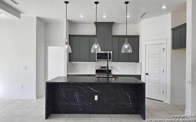 16123 Vaquero Dr, Atascosa, TX 78002, 4 Habitaciones Habitaciones , ,2 BañosBaños,Residential,En Venta,16123 Vaquero Dr,0,1909733