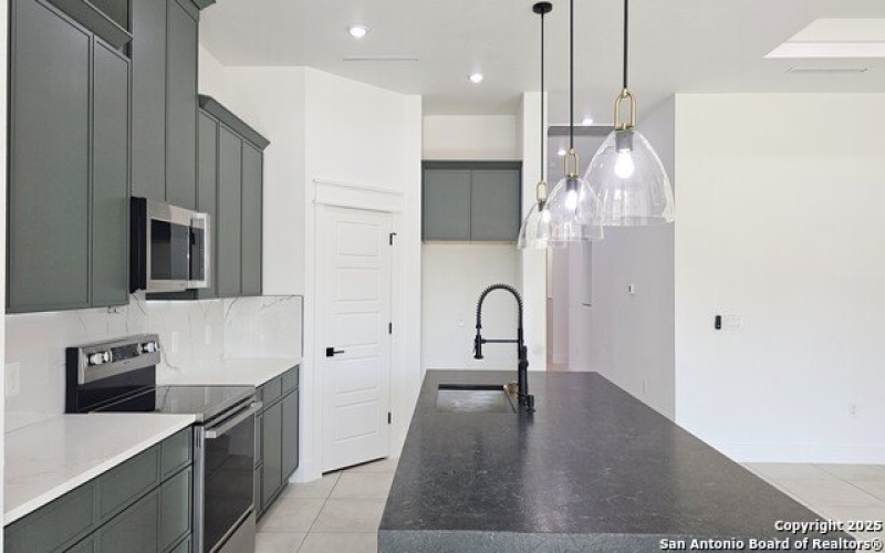 16123 Vaquero Dr, Atascosa, TX 78002, 4 Habitaciones Habitaciones , ,2 BañosBaños,Residential,En Venta,16123 Vaquero Dr,0,1909733