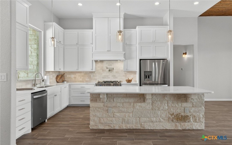 169 Longwood, New Braunfels, TX 78132, 4 Bedrooms Bedrooms, ,3 BathroomsBathrooms,Residential,For Sale,169 Longwood,0,593438