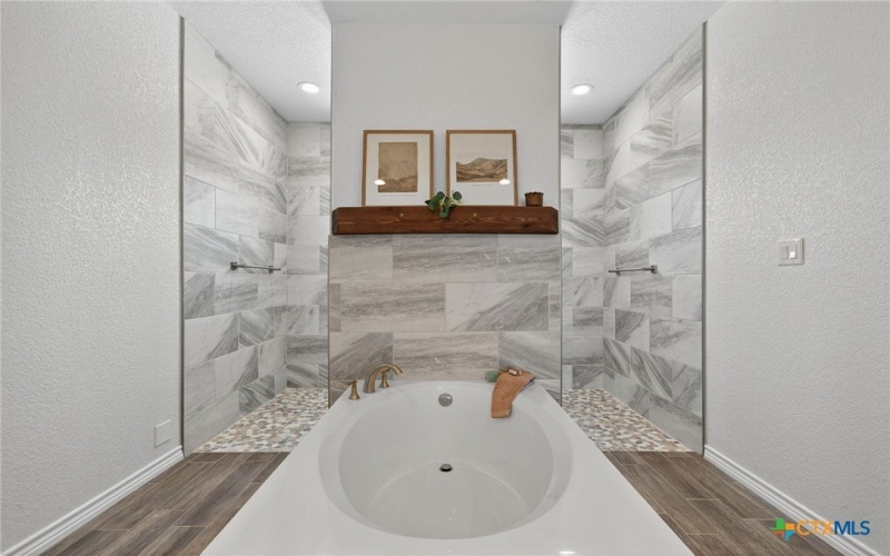 169 Longwood, New Braunfels, TX 78132, 4 Bedrooms Bedrooms, ,3 BathroomsBathrooms,Residential,For Sale,169 Longwood,0,593438