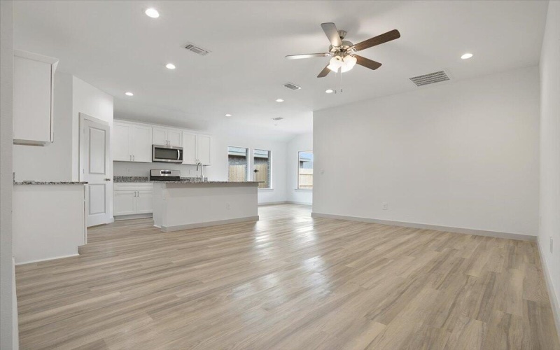 7325 9th Street, Lubbock, TX 79416, 3 Habitaciones Habitaciones , ,2 BañosBaños,Residential,En Venta,7325 9th Street,0,202560939