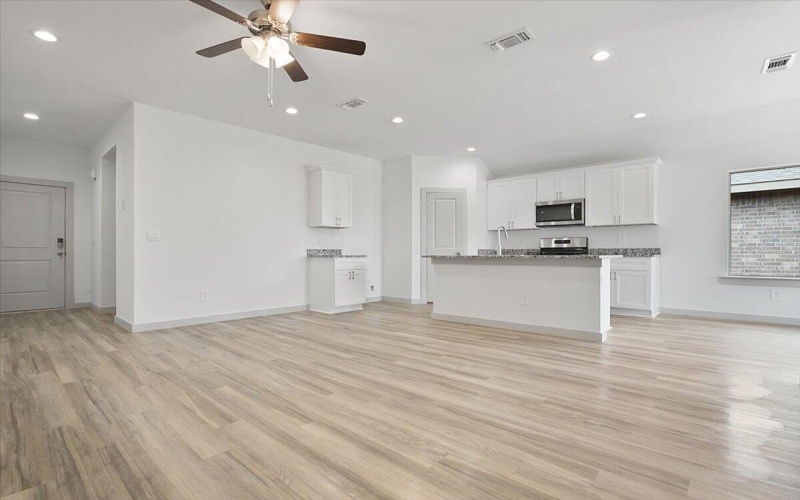7325 9th Street, Lubbock, TX 79416, 3 Habitaciones Habitaciones , ,2 BañosBaños,Residential,En Venta,7325 9th Street,0,202560939