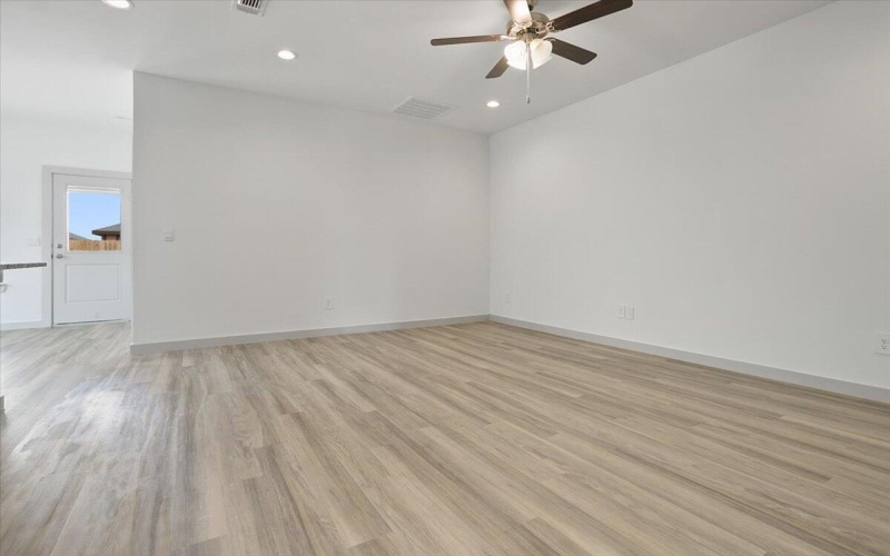 7325 9th Street, Lubbock, TX 79416, 3 Habitaciones Habitaciones , ,2 BañosBaños,Residential,En Venta,7325 9th Street,0,202560939