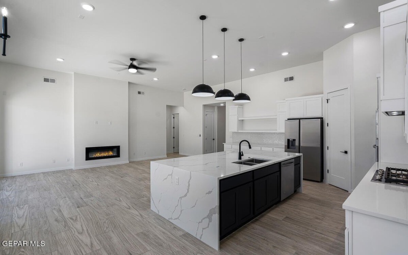 13347 JEFF WINTON Drive, El Paso, TX 79928, 4 Bedrooms Bedrooms, ,3 BathroomsBathrooms,Residential,For Sale,13347 JEFF WINTON Drive,921221