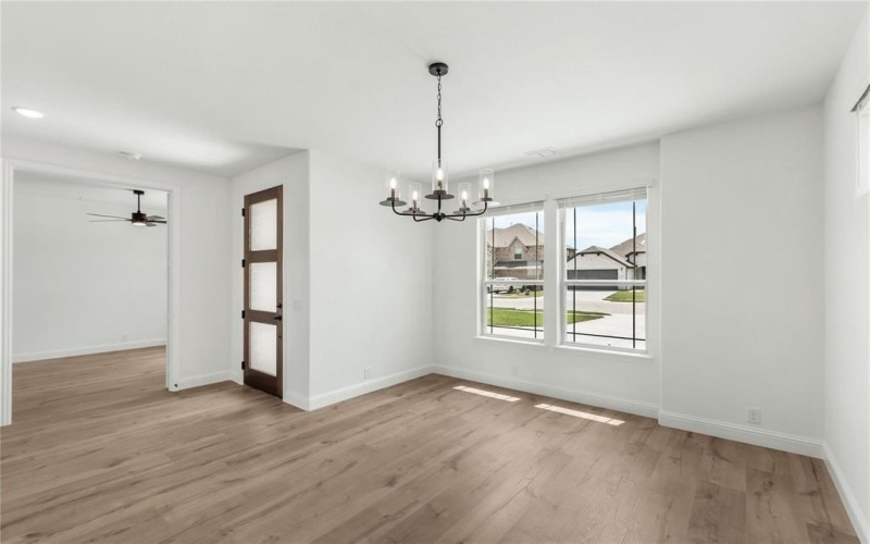 1028 Moss Grove Trail, Justin, TX 76247, 5 Habitaciones Habitaciones , ,5 BañosBaños,Residential,En Venta,1028 Moss Grove Trail,0,21039217