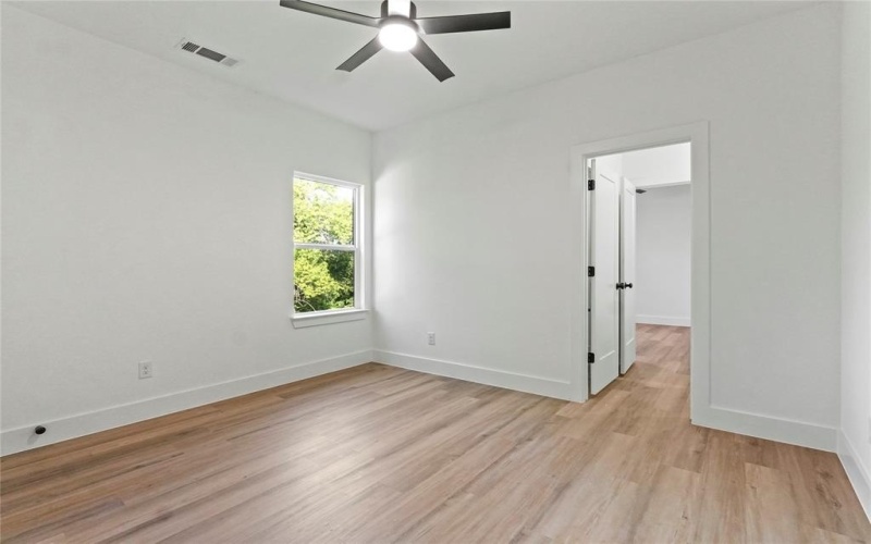 1510 E Waco Avenue, Dallas, TX 75216, 4 Habitaciones Habitaciones , ,5 BañosBaños,Residential,En Venta,1510 E Waco Avenue,0,21057879