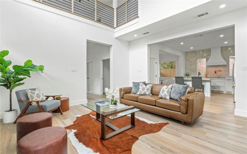 1510 E Waco Avenue, Dallas, TX 75216, 4 Habitaciones Habitaciones , ,5 BañosBaños,Residential,En Venta,1510 E Waco Avenue,0,21057879