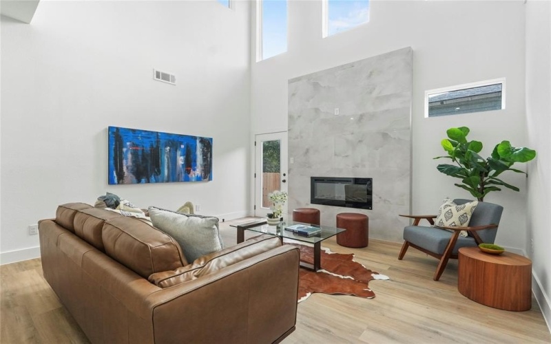 1510 E Waco Avenue, Dallas, TX 75216, 4 Habitaciones Habitaciones , ,5 BañosBaños,Residential,En Venta,1510 E Waco Avenue,0,21057879