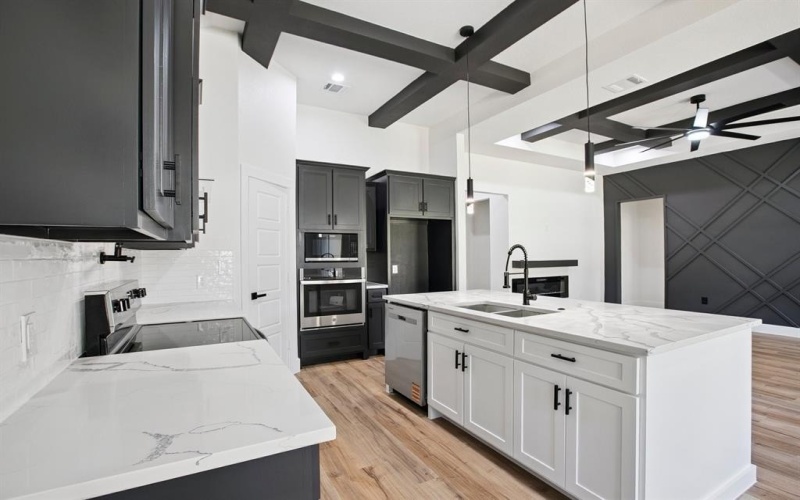 1213 E Butler Street, Fort Worth, TX 76115, 4 Habitaciones Habitaciones , ,2 BañosBaños,Residential,En Venta,1213 E Butler Street,0,21058375