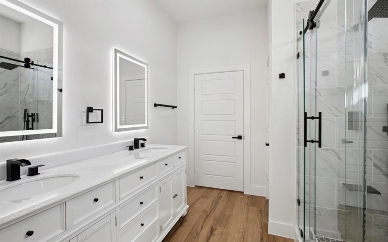1213 E Butler Street, Fort Worth, TX 76115, 4 Habitaciones Habitaciones , ,2 BañosBaños,Residential,En Venta,1213 E Butler Street,0,21058375