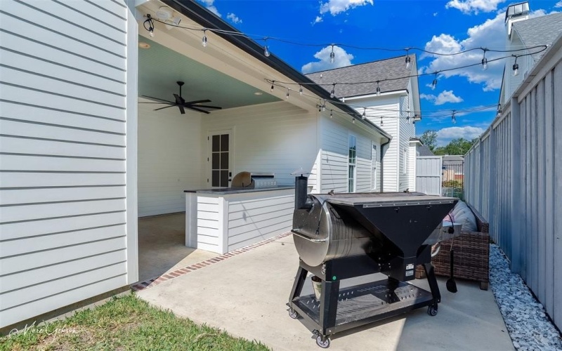 2108 Pecan Square Avenue, Shreveport, LA 71106, 3 Bedrooms Bedrooms, ,2 BathroomsBathrooms,Residential,For Sale,2108 Pecan Square Avenue,0,21066198