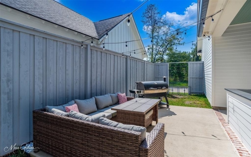2108 Pecan Square Avenue, Shreveport, LA 71106, 3 Bedrooms Bedrooms, ,2 BathroomsBathrooms,Residential,For Sale,2108 Pecan Square Avenue,0,21066198