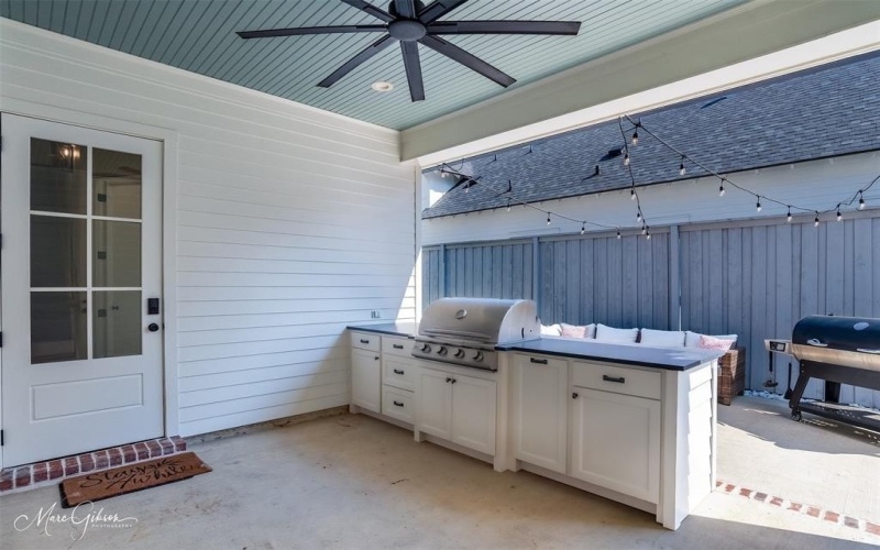 2108 Pecan Square Avenue, Shreveport, LA 71106, 3 Bedrooms Bedrooms, ,2 BathroomsBathrooms,Residential,For Sale,2108 Pecan Square Avenue,0,21066198