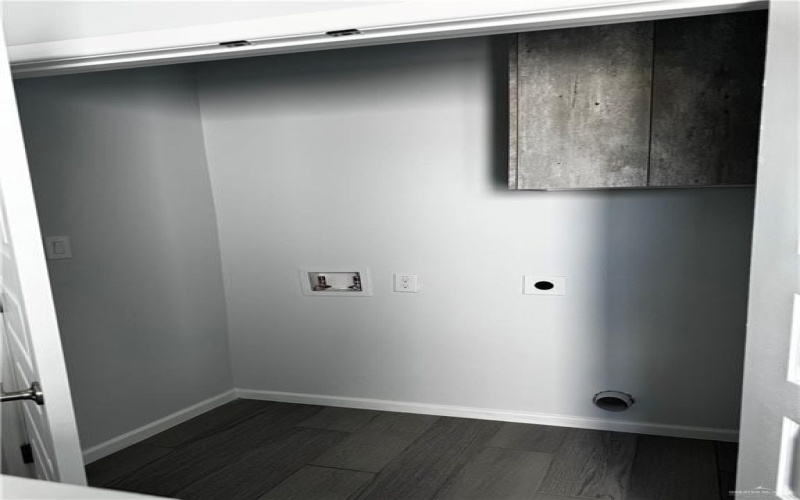 2801 Stablewood, Mission, TX 78574, 3 Bedrooms Bedrooms, ,2 BathroomsBathrooms,Residential,For Sale,2801 Stablewood,0,481667