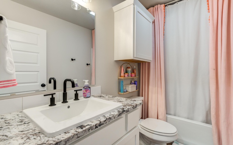 2929 138th Street, Lubbock, TX 79423, 4 Habitaciones Habitaciones , ,3 BañosBaños,Residential,En Venta,2929 138th Street,0,202560954