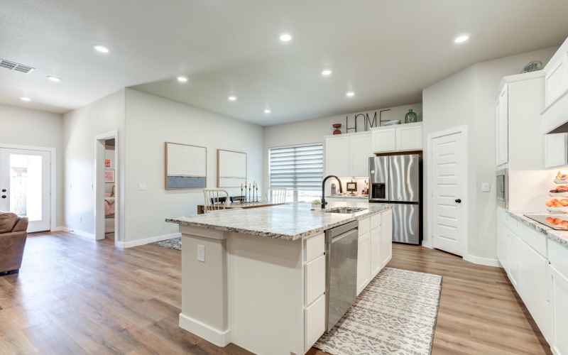 2929 138th Street, Lubbock, TX 79423, 4 Habitaciones Habitaciones , ,3 BañosBaños,Residential,En Venta,2929 138th Street,0,202560954