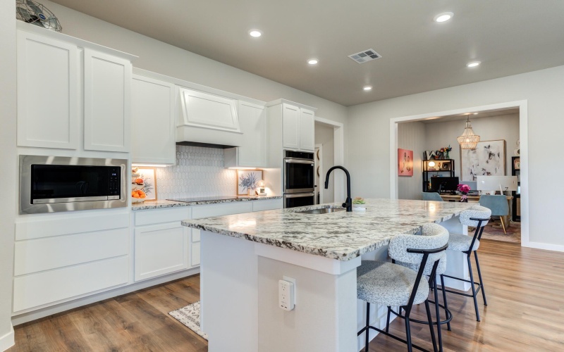 2929 138th Street, Lubbock, TX 79423, 4 Habitaciones Habitaciones , ,3 BañosBaños,Residential,En Venta,2929 138th Street,0,202560954
