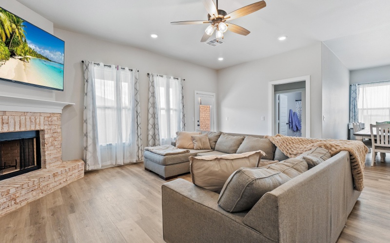2929 137th Street, Lubbock, TX 79423, 4 Bedrooms Bedrooms, ,3 BathroomsBathrooms,Residential,For Sale,2929 137th Street,0,202560961