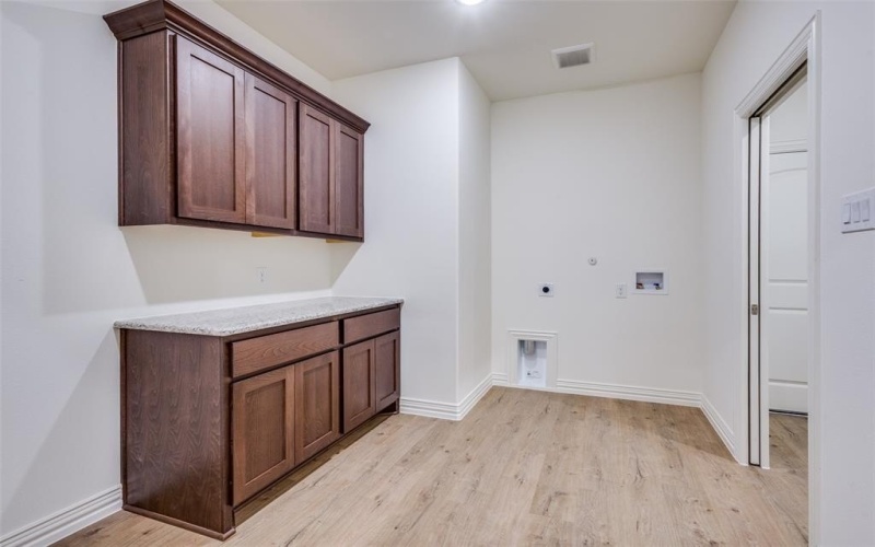 451 Florence Drive, Prosper, TX 75078, 2 Bedrooms Bedrooms, ,2 BathroomsBathrooms,Residential,For Sale,451 Florence Drive,0,21067320
