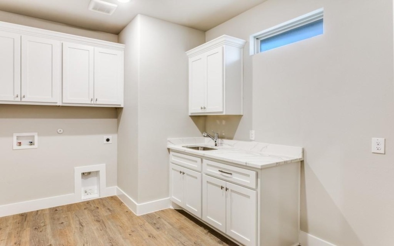 2512 Nueva Way, Mansfield, TX 76063, 2 Bedrooms Bedrooms, ,2 BathroomsBathrooms,Residential,For Sale,2512 Nueva Way,0,21067338