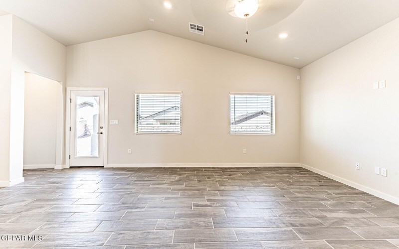 913 Pettus Place, El Paso, TX 79928, 4 Habitaciones Habitaciones , ,1 BañoBaños,Residential,En Venta,913 Pettus Place,921271
