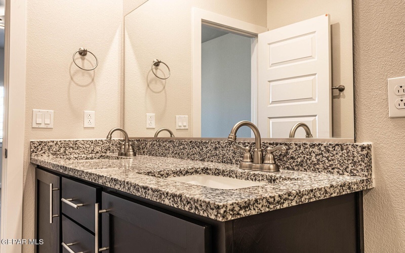 913 Pettus Place, El Paso, TX 79928, 4 Habitaciones Habitaciones , ,1 BañoBaños,Residential,En Venta,913 Pettus Place,921271