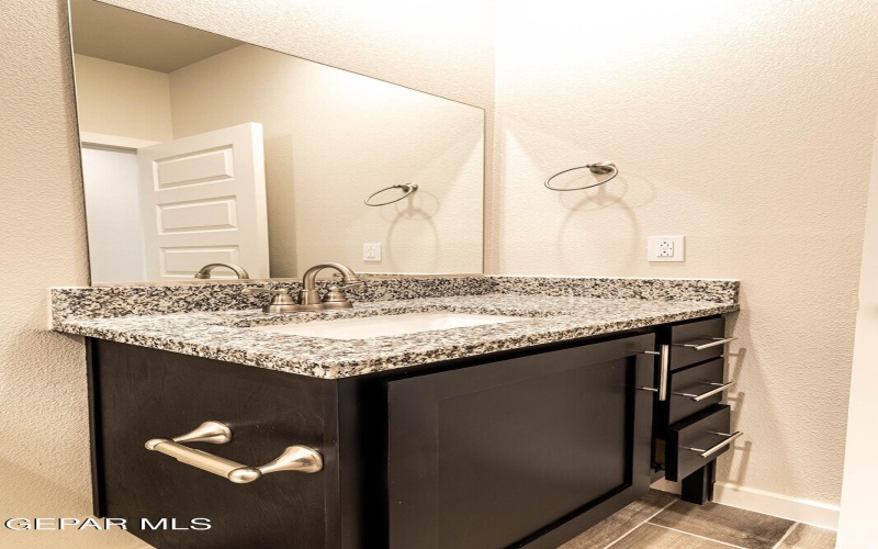 913 Pettus Place, El Paso, TX 79928, 4 Habitaciones Habitaciones , ,1 BañoBaños,Residential,En Venta,913 Pettus Place,921271