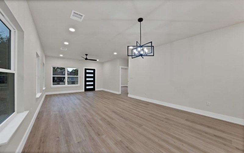 3301 Avenue H, Fort Worth, TX 76105, 3 Bedrooms Bedrooms, ,2 BathroomsBathrooms,Residential,For Sale,3301 Avenue H,0,21067370