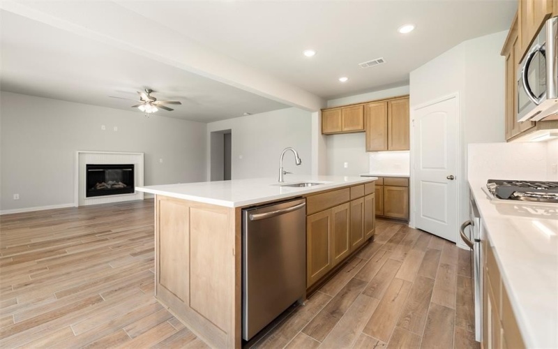 15061 Green Bluff Drive, Aledo, TX 76008, 4 Bedrooms Bedrooms, ,2 BathroomsBathrooms,Residential,For Sale,15061 Green Bluff Drive,0,21066660