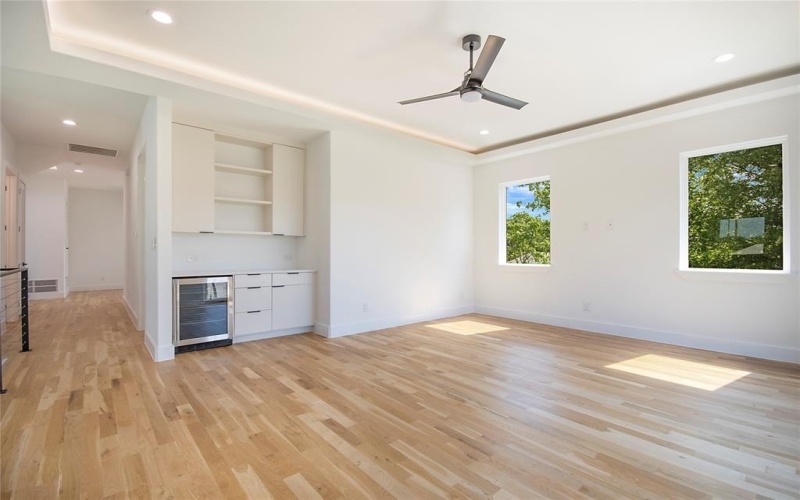 340 Guam Street, Dallas, TX 75212, 5 Bedrooms Bedrooms, ,5 BathroomsBathrooms,Residential,For Sale,340 Guam Street,0,21067687