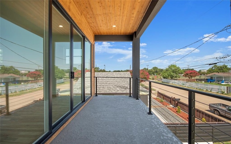 340 Guam Street, Dallas, TX 75212, 5 Bedrooms Bedrooms, ,5 BathroomsBathrooms,Residential,For Sale,340 Guam Street,0,21067687