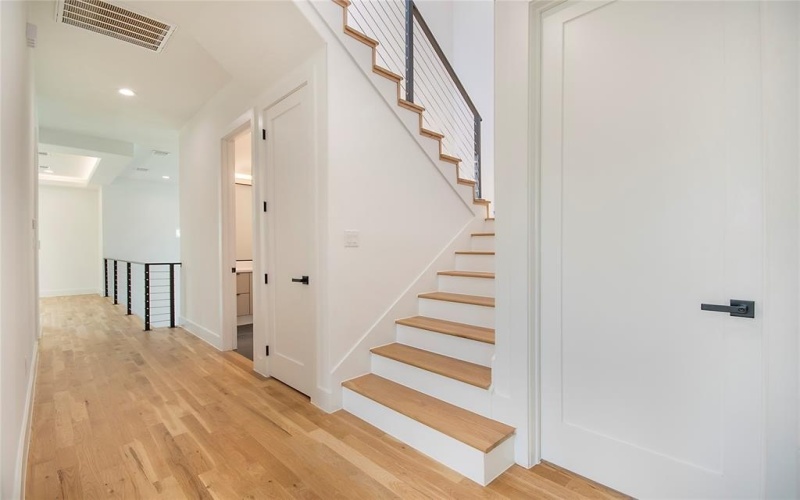 340 Guam Street, Dallas, TX 75212, 5 Bedrooms Bedrooms, ,5 BathroomsBathrooms,Residential,For Sale,340 Guam Street,0,21067687