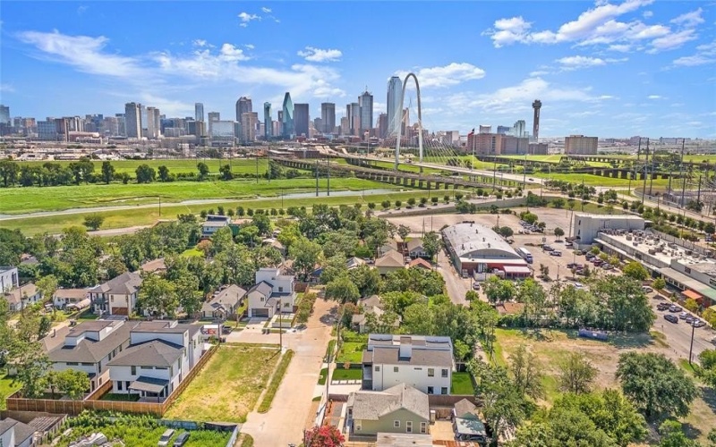 340 Guam Street, Dallas, TX 75212, 5 Bedrooms Bedrooms, ,5 BathroomsBathrooms,Residential,For Sale,340 Guam Street,0,21067687