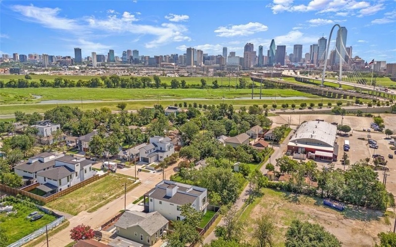 340 Guam Street, Dallas, TX 75212, 5 Bedrooms Bedrooms, ,5 BathroomsBathrooms,Residential,For Sale,340 Guam Street,0,21067687